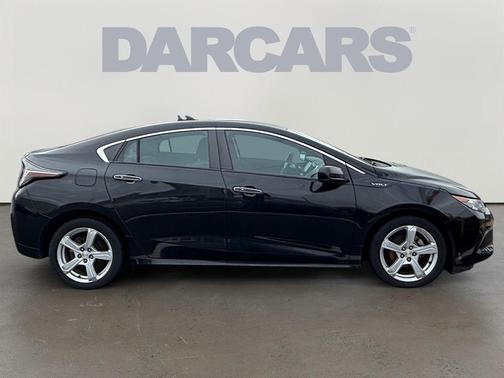 Mosaic Black Metallic 2017 Chevrolet Volt LT