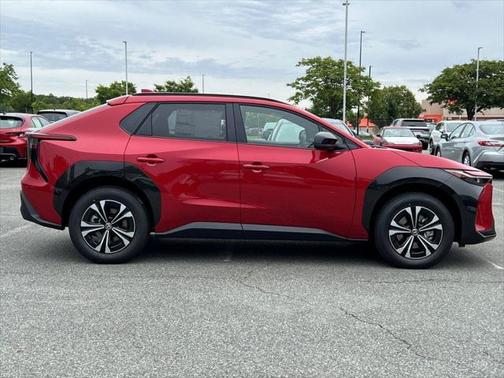 2025 Toyota bZ4X XLE