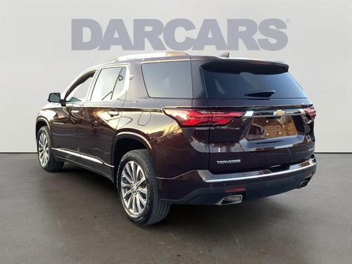 Black Cherry Metallic 2022 Chevrolet Traverse Premier