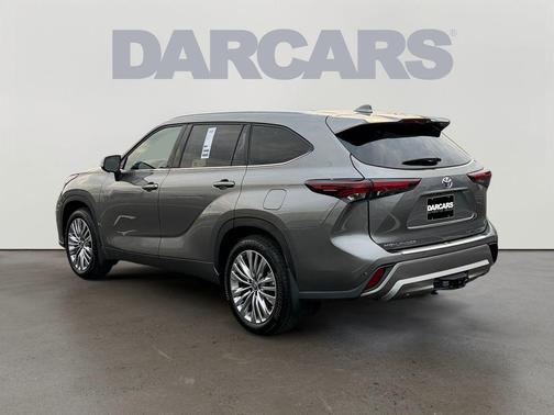 2025 Toyota Highlander Platinum