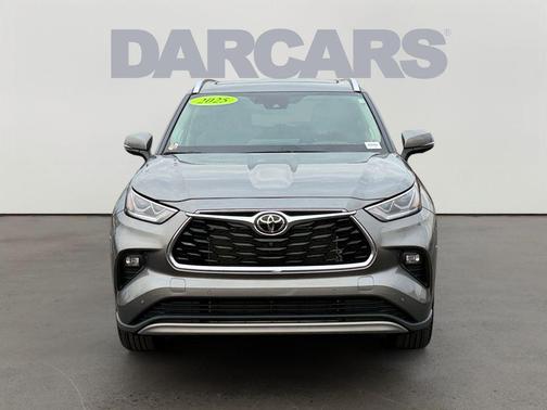 2025 Toyota Highlander Platinum
