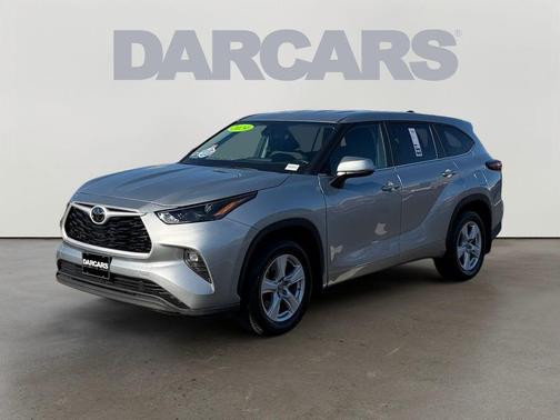 2024 Toyota Highlander LE