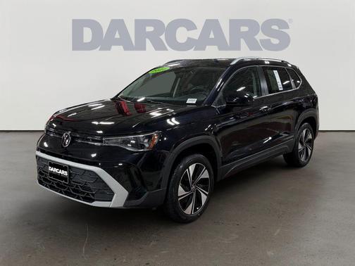 Deep Black Pearl 2025 Volkswagen Taos 1.5T SE