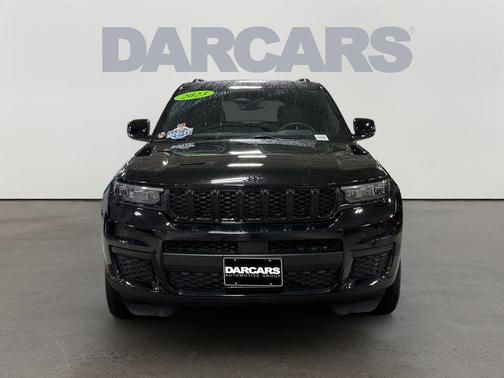 Diamond Black Crystal Pearlcoat 2023 Jeep Grand Cherokee L Altitude