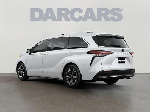 2025 Toyota Sienna Platinum 7 Passenger