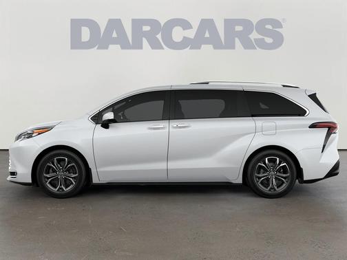 2025 Toyota Sienna Platinum 7 Passenger