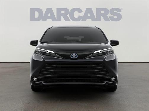 2025 Toyota Sienna XLE 7 Passenger
