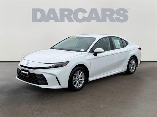Ice 2025 Toyota Camry LE