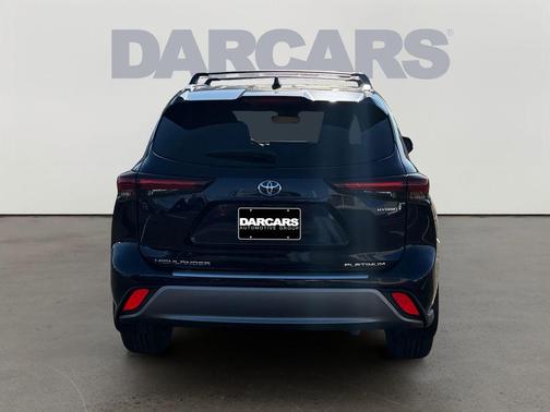 2024 Toyota Highlander Hybrid Platinum