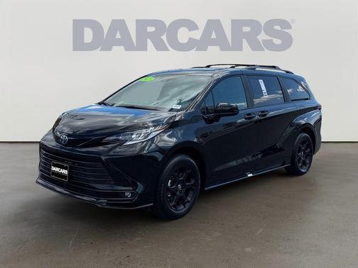 2025 Toyota Sienna Woodland Edition