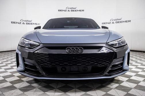 2022 Audi e-tron GT Prestige