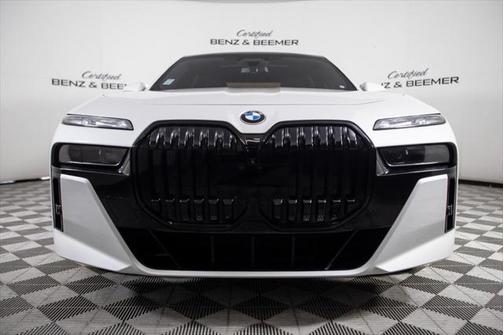 2023 BMW 760 i xDrive