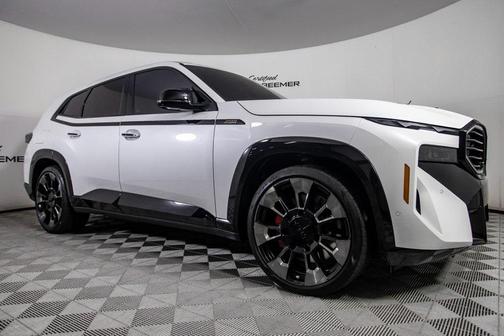 2023 BMW XM Base (A8)