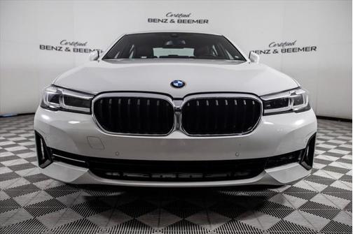 2022 BMW 530 i