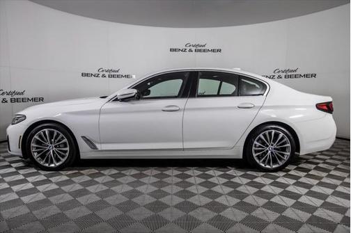 2022 BMW 530 i