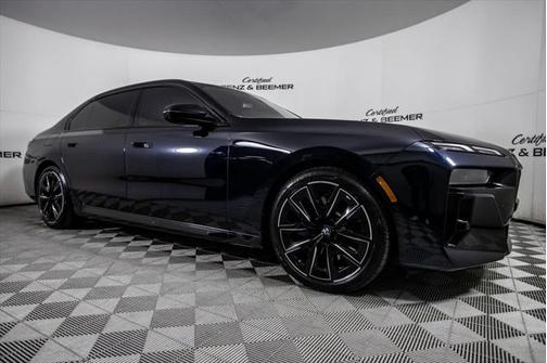 2024 BMW 740 i