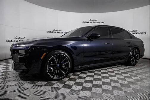 2024 BMW 740 i