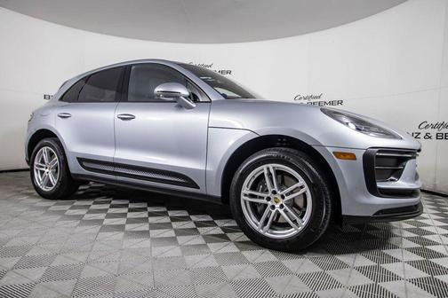 2025 Porsche Macan T