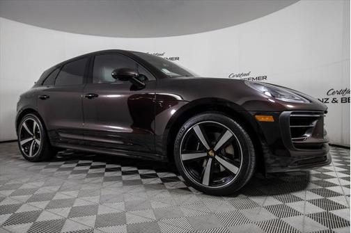 2023 Porsche Macan Base