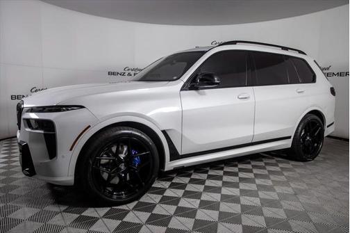 2025 BMW X7 M60i