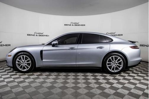 2017 Porsche Panamera 4S