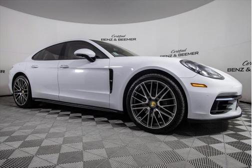 2018 Porsche Panamera 4S