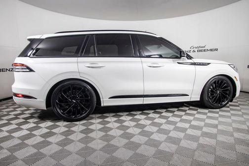 Pristine White Metallic Tri-Coat 2023 Lincoln Aviator Black Label AWD