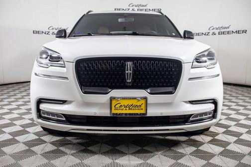 Pristine White Metallic Tri-Coat 2023 Lincoln Aviator Black Label AWD