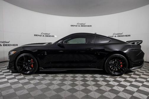 2022 Ford Shelby GT500 Base