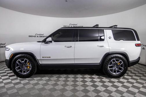 2023 Rivian R1S Adventure