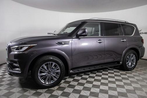 2022 INFINITI QX80 Luxe