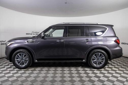 2022 INFINITI QX80 Luxe