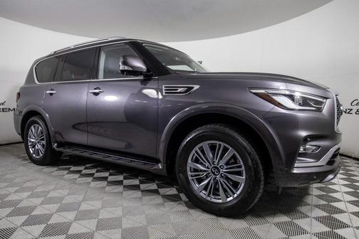 2022 INFINITI QX80 Luxe