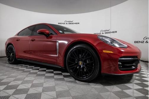 2023 Porsche Panamera 4 Platinum Edition