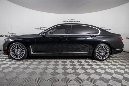 2021 BMW 740 740i