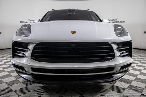 2021 Porsche Macan Base