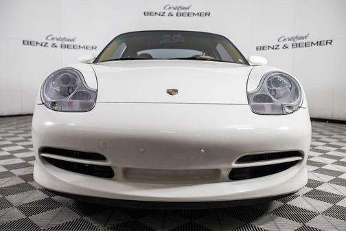 2001 Porsche 911 Carrera 4