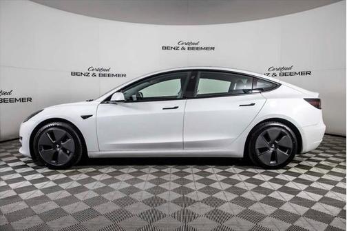 2021 Tesla Model 3 Standard Range Plus