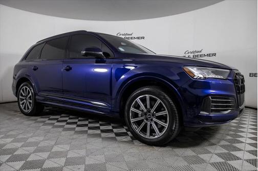 2024 Audi Q7 45 Premium Plus