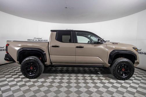 2025 Toyota Tacoma Hybrid 