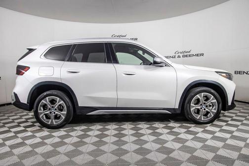 Mineral White Metallic 2023 BMW X1 xDrive28i