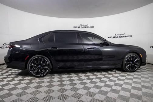 Black Sapphire Metallic 2026 BMW 740 740i