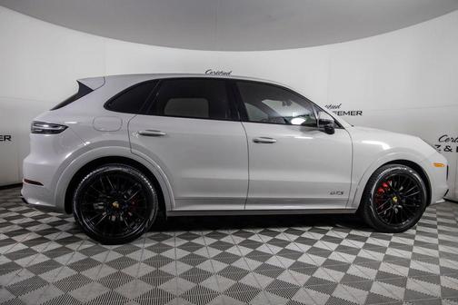 2021 Porsche Cayenne GTS