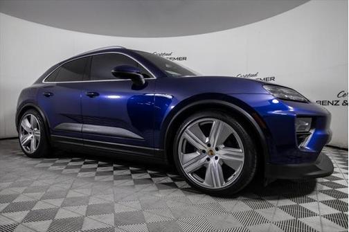 2024 Porsche Macan Base
