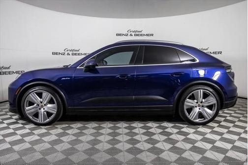 2024 Porsche Macan Base
