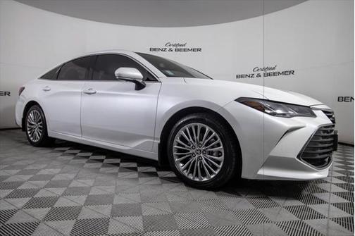 2022 Toyota Avalon Hybrid Limited