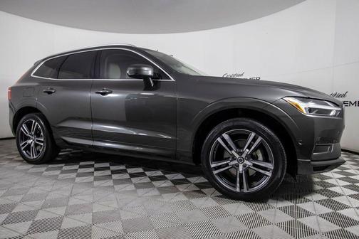 2019 Volvo XC60 T5 Momentum