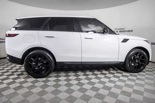 Fuji White 2023 Land Rover Range Rover Sport SE