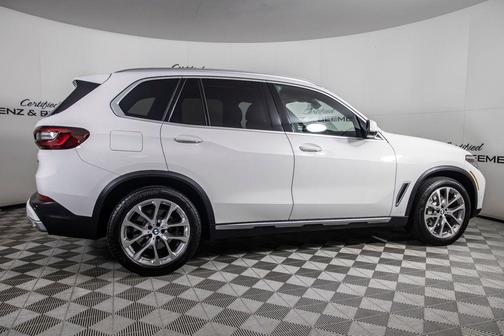 2023 BMW X5 sDrive40i