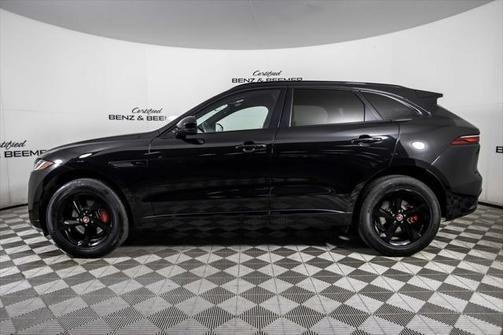 2022 Jaguar F-PACE P400 R-Dynamic S